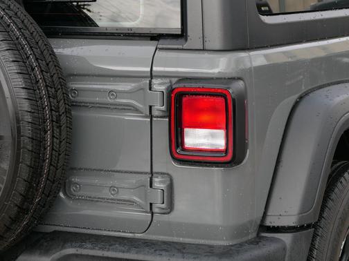 2021 Jeep Wrangler Sport