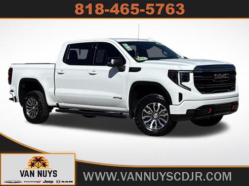 2023 GMC Sierra 1500 AT4