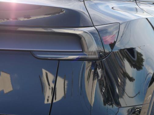 2026 Tesla Model Y Premium Rear-Wheel Drive