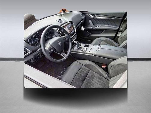 2022 Maserati Ghibli Modena