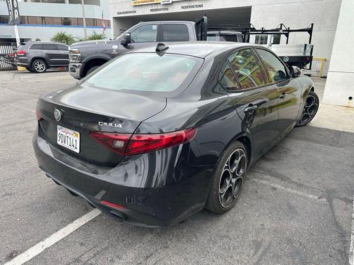 2022 Alfa Romeo Giulia Ti