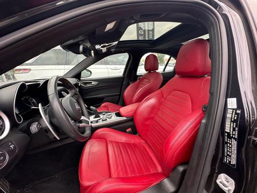 2022 Alfa Romeo Giulia Ti