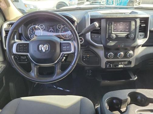 2020 RAM 2500 Big Horn Crew Cab 4X4 8' Box