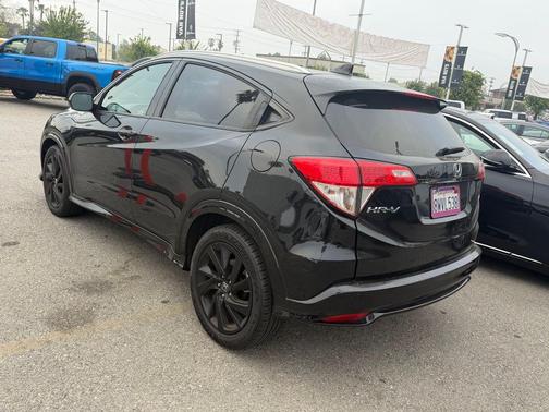 Crystal Black Pearl 2021 Honda HR-V 2WD Sport