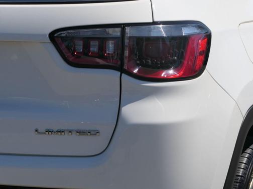 White Clearcoat 2019 Jeep Compass Limited