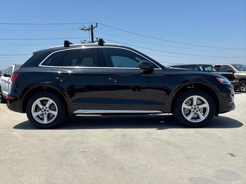 2023 Audi Q5 40 Premium
