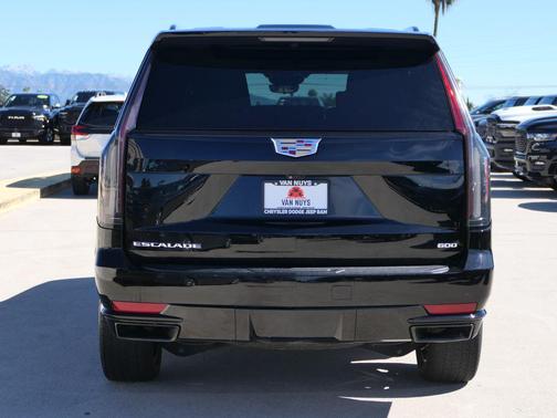 2023 Cadillac Escalade Sport