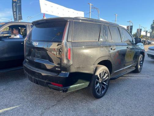 2023 Cadillac Escalade Sport