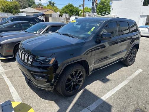 2022 Jeep Grand Cherokee Laredo