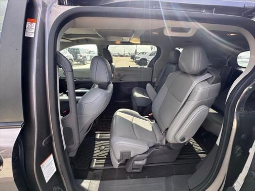 2021 Toyota Sienna Limited 7-Passenger