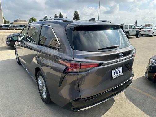 2021 Toyota Sienna Limited 7-Passenger