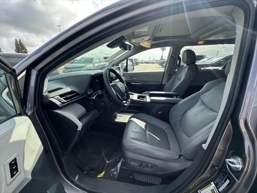2021 Toyota Sienna Limited 7-Passenger