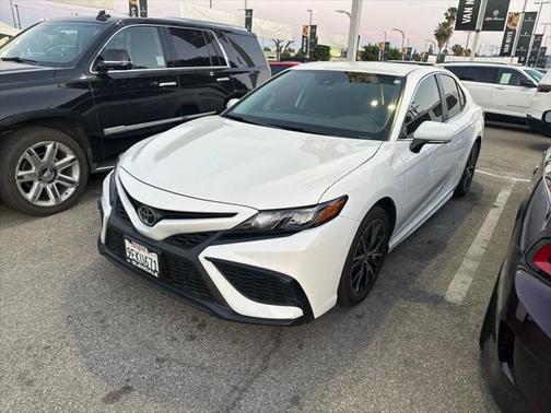 2023 Toyota Camry SE