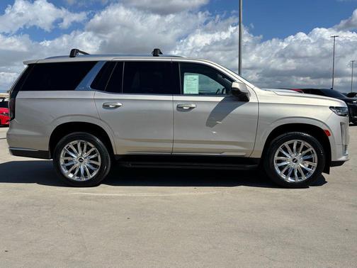 2022 Cadillac Escalade Premium Luxury