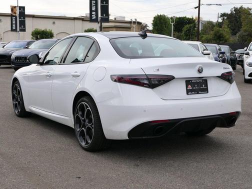 2025 Alfa Romeo Giulia AWD