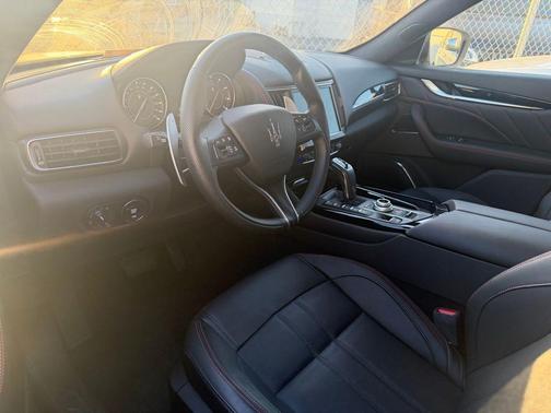 2024 Maserati Levante GT Ultima
