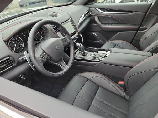 2024 Maserati Levante GT Ultima