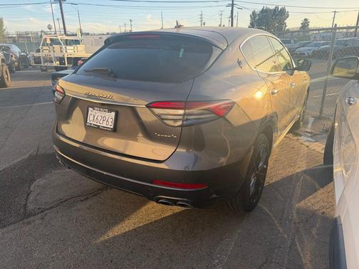 2024 Maserati Levante GT Ultima