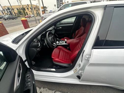 2022 Alfa Romeo Giulia Ti