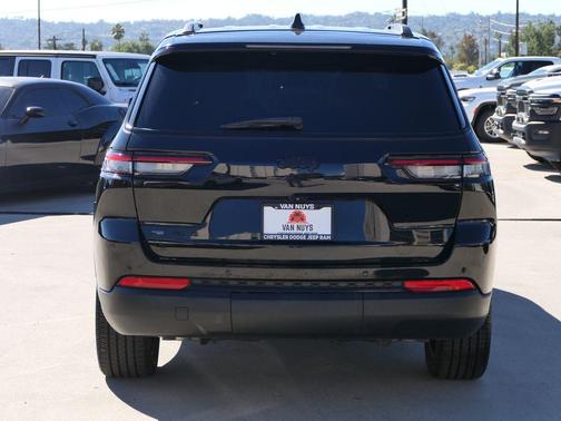 2021 Jeep Grand Cherokee L Altitude