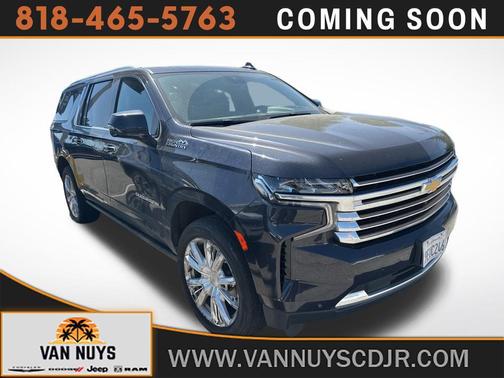 Dark Ash Metallic 2023 Chevrolet Suburban 4WD High Country