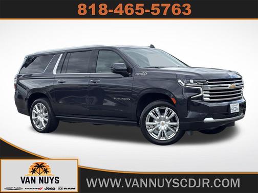 Ash 2023 Chevrolet Suburban 4WD High Country