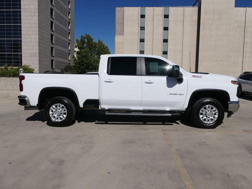 2024 Chevrolet Silverado 2500 LT