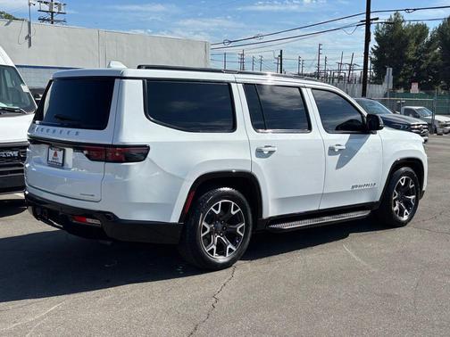 2023 Jeep Wagoneer Series III 4x4