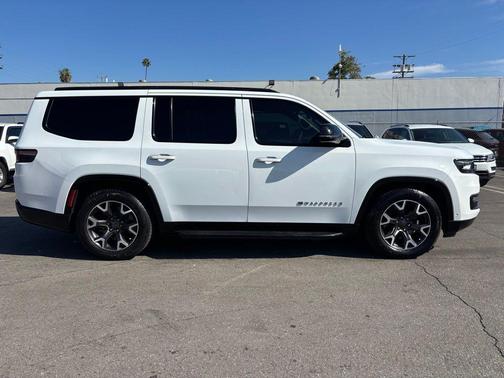 2023 Jeep Wagoneer Series III 4x4