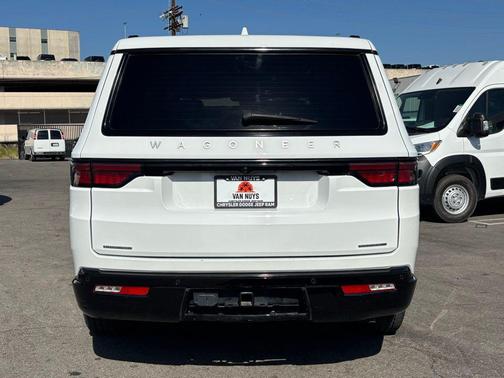 2023 Jeep Wagoneer Series III 4x4