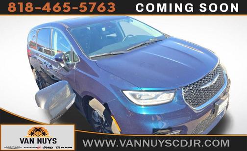 2023 Chrysler Pacifica Hybrid Touring L