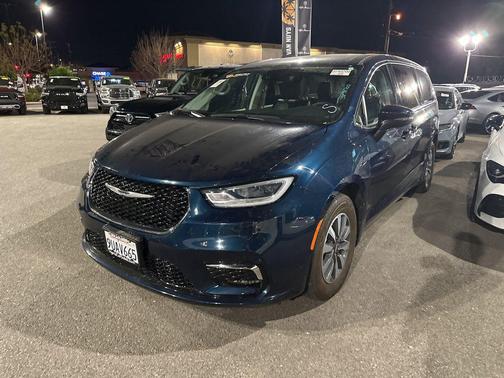 2023 Chrysler Pacifica Hybrid Touring L
