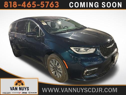 2023 Chrysler Pacifica Hybrid Touring L