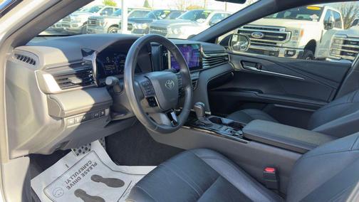 Wind Chill Pearl/Midnight Black Metallic 2025 Toyota Camry XSE