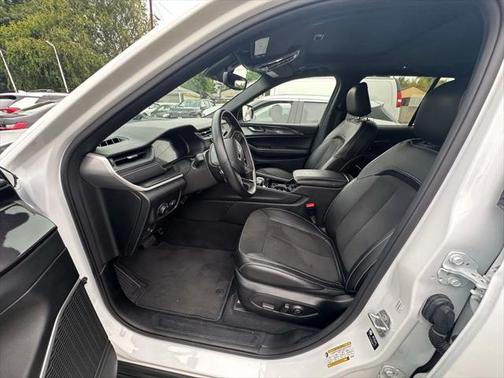 2022 Jeep Grand Cherokee Altitude