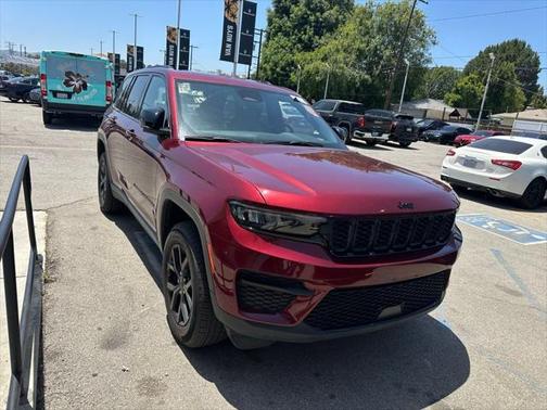 2024 Jeep Grand Cherokee Altitude