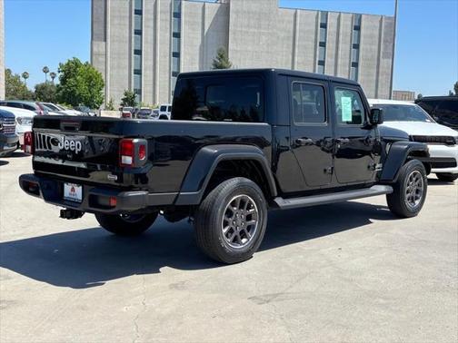 2022 Jeep Gladiator Overland
