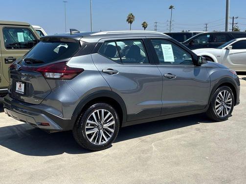 2021 Nissan Kicks SV