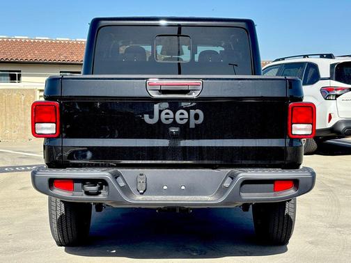 2026 Jeep Gladiator Sport S