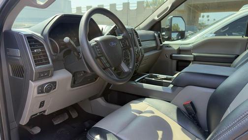 Oxford White 2022 Ford F-250 XLT