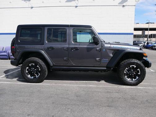 Granite Crystal Metallic Clearcoat 2025 Jeep Wrangler 4xe Rubicon