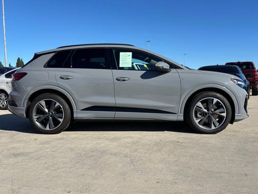 2024 Audi Q4 e-tron Premium Plus 55 quattro
