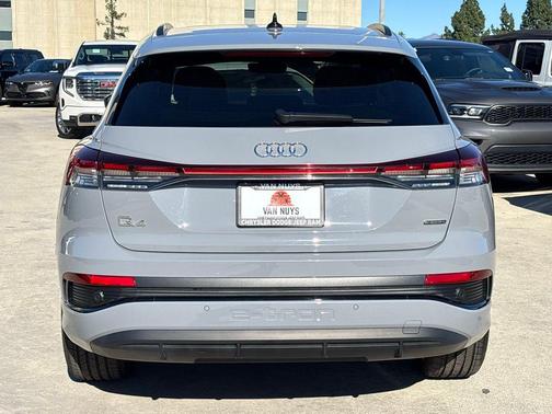 2024 Audi Q4 e-tron Premium Plus 55 quattro