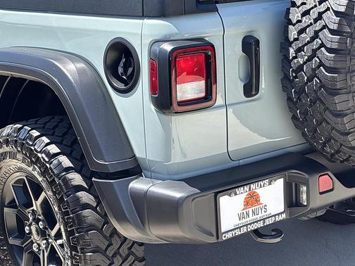 Earl Clearcoat 2024 Jeep Wrangler Willys