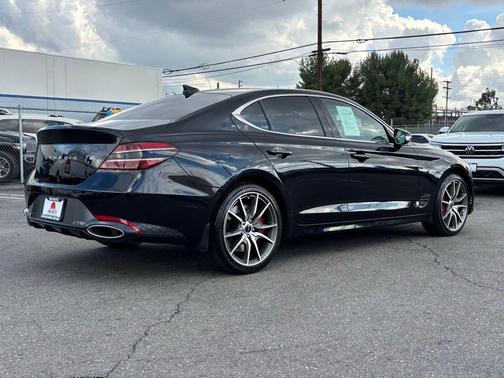 2025 Genesis G70 2.5T RWD