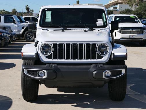 2026 Jeep Wrangler 4-Door Sahara 4x4