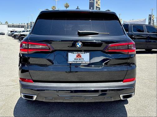 Black Sapphire Metallic 2023 BMW X5 xDrive40i