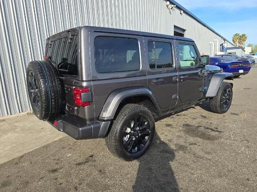 Granite Crystal Metallic Clearcoat 2025 Jeep Wrangler 4xe Sahara