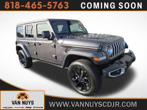 Granite Crystal Metallic Clearcoat 2025 Jeep Wrangler 4xe Sahara