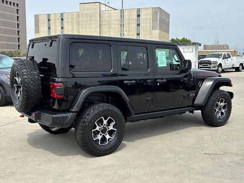 Black Clearcoat 2022 Jeep Wrangler Unlimited Rubicon